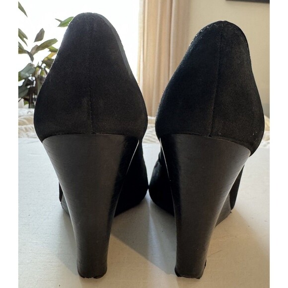 Tory Burch Sophie Black Suede Wedges Heels A10B  Size 8.5 - Picture 5 of 8